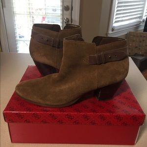 Guess boots